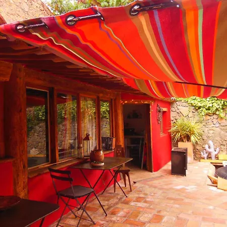 Holiday home Maison Dans Jardin *