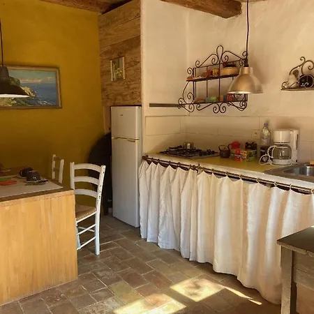 Maison Dans Jardin Holiday home *