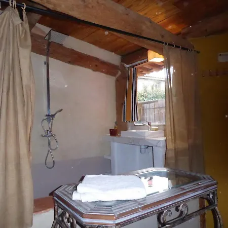 Maison Dans Jardin Holiday home Villeseque-des-Corbieres